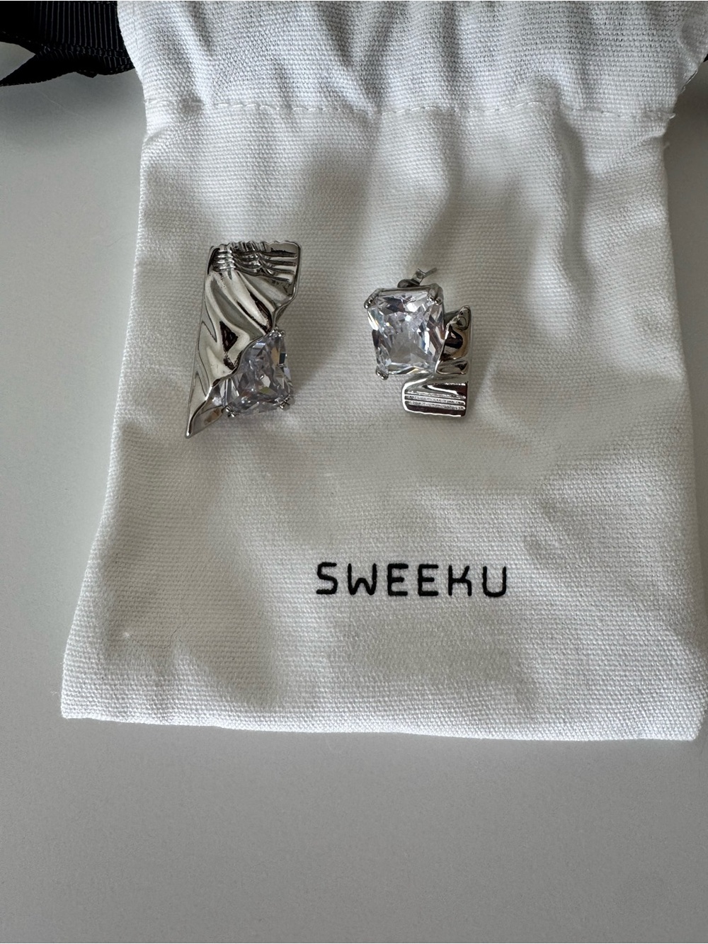 Silver Tone Crystal Drop Earrings - Clear